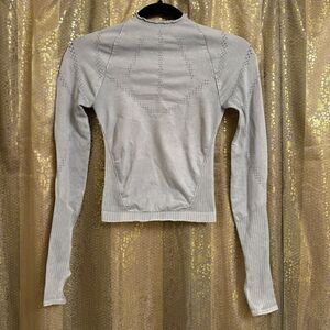 Free People Good Karma Ice Gray Form Fitting Workout Top X/S NWOT